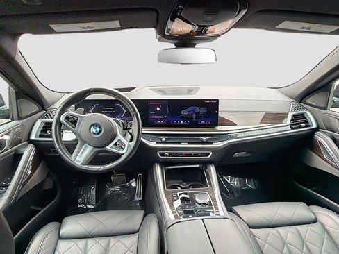 Used 2025 BMW X6 xDrive40i image 16