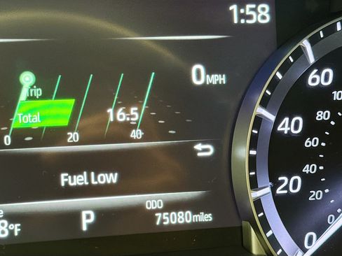 Used 2022 Toyota Highlander Platinum FWD image 8