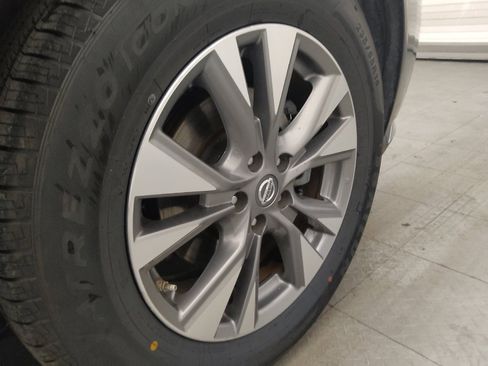 Used 2018 Nissan Murano SV FWD image 31