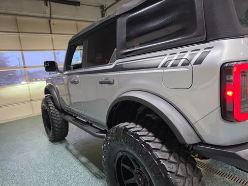 Used 2022 Ford Bronco Black Diamond image 15