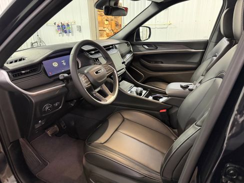 New 2026 Jeep Grand Cherokee Limited image 7