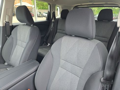 New 2026 Nissan Rogue SV FWD image 9