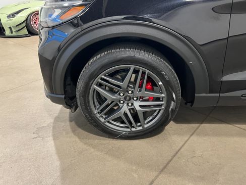 Used 2025 Ford Explorer ST-Line w/ ST-Line Street Pack image 44