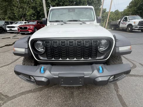 Used 2024 Jeep Wrangler Unlimited AWD/4WD image 6