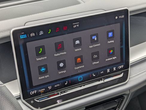 New 2026 Volkswagen Tiguan SE R-Line AWD/4WD image 18