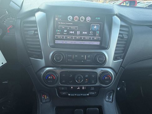 Used 2018 Chevrolet Suburban LT image 13