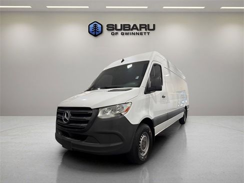 Used 2021 Mercedes-Benz Sprinter 2500 image 1