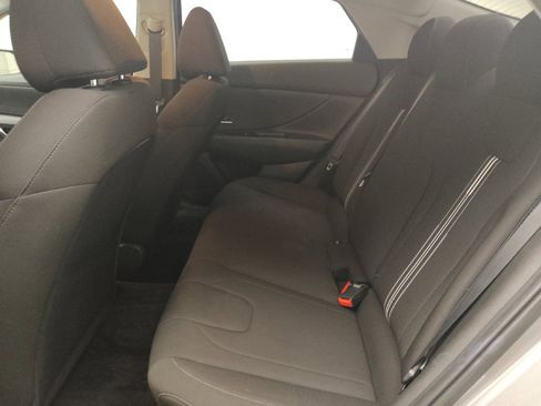 Used 2023 Hyundai Elantra SEL FWD image 18