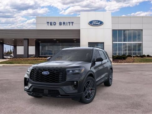 New 2026 Ford Explorer ST-Line w/ ST-Line Street Pack AWD/4WD image 3