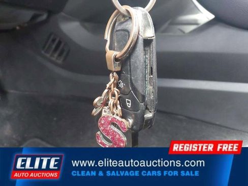 Used 2016 Ford Fusion SE w/ Equipment Group 201A FWD image 21
