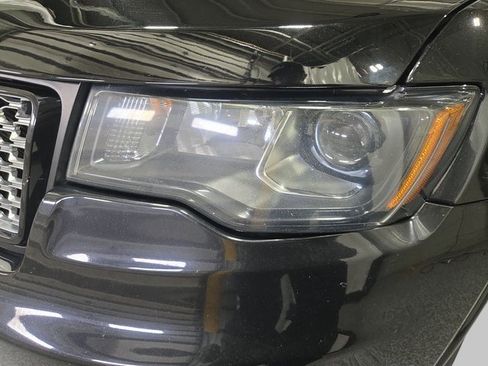 Used 2018 Jeep Grand Cherokee Altitude image 33