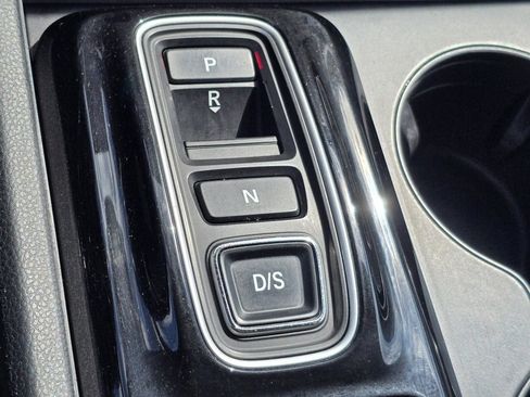 Used 2023 Honda Pilot EX-L image 10