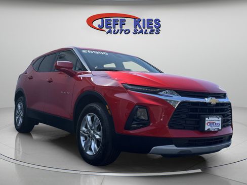 Used 2022 Chevrolet Blazer LT image 2