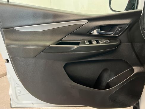 Used 2022 Chevrolet Bolt LT image 15