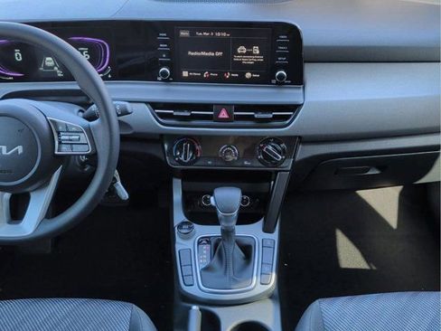 New 2026 Kia Seltos LX image 17