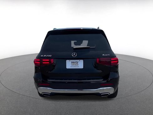 Used 2025 Mercedes-Benz GLB 250 4MATIC image 12