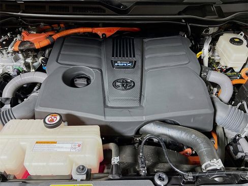 Used 2024 Toyota Tundra Limited image 27