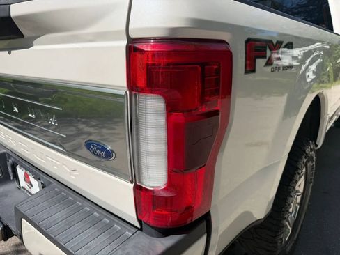 Used 2017 Ford F250 Platinum w/ Platinum Ultimate Package AWD/4WD image 81