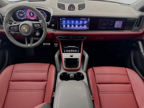 New 2026 Porsche Cayenne GTS image 29