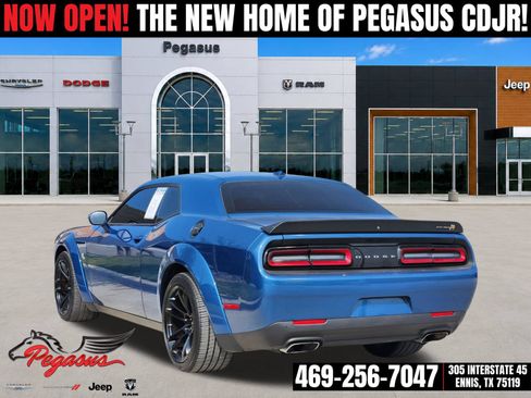Used 2021 Dodge Challenger R/T Scat Pack RWD image 4
