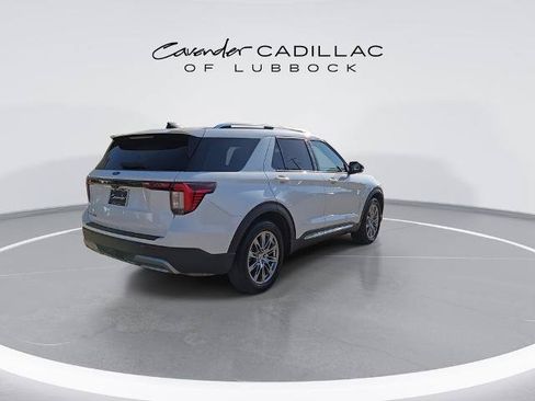 Certified 2025 Ford Explorer Platinum RWD image 8