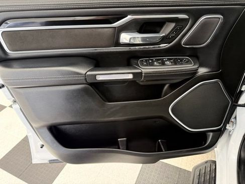 Used 2022 RAM 1500 Laramie AWD/4WD image 16