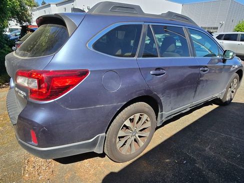 Used 2017 Subaru Outback 2.5i Limited w/ Popular Package #5 AWD/4WD image 3
