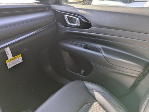 New 2026 Jeep Compass Latitude w/ Sun and Sound Group AWD/4WD image 15