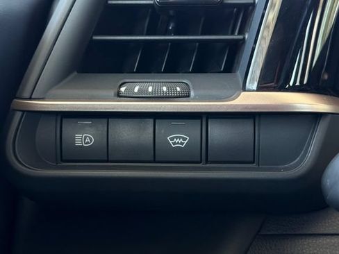 Used 2024 Toyota Crown AWD/4WD image 31