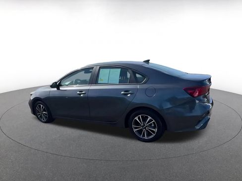 Used 2024 Kia Forte LXS FWD image 9
