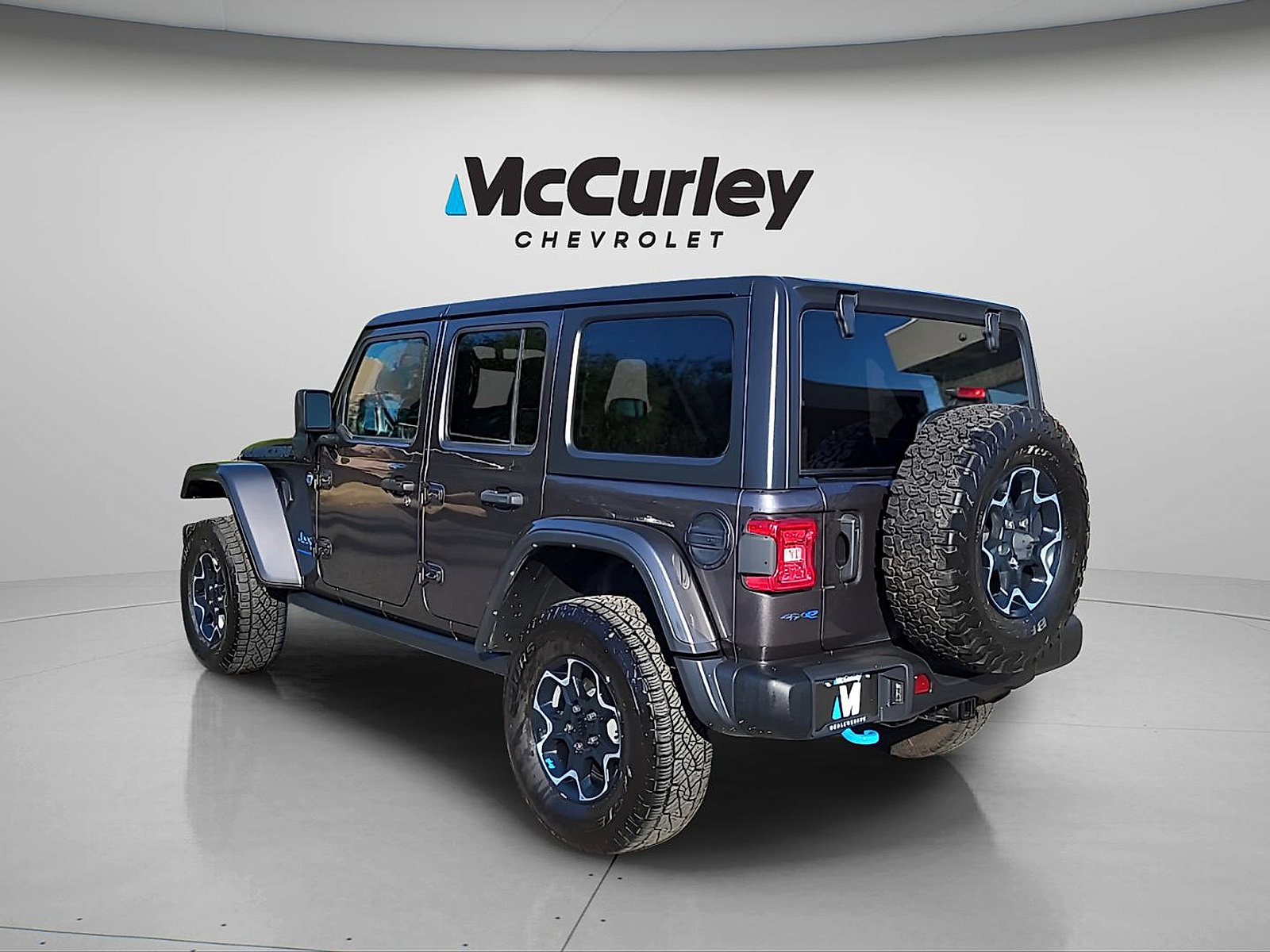 Used 2023 Jeep Wrangler Unlimited Rubicon 4xe AWD/4WD image 5
