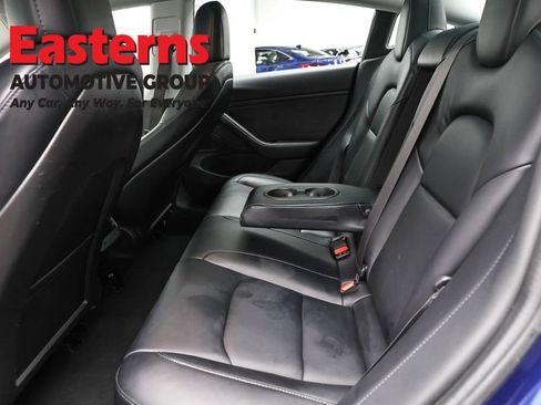 Used 2018 Tesla Model 3 Performance image 17