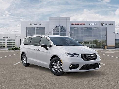 New 2026 Chrysler Pacifica Select image 5