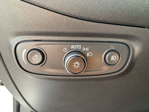 Used 2024 Chevrolet Equinox Premier image 20