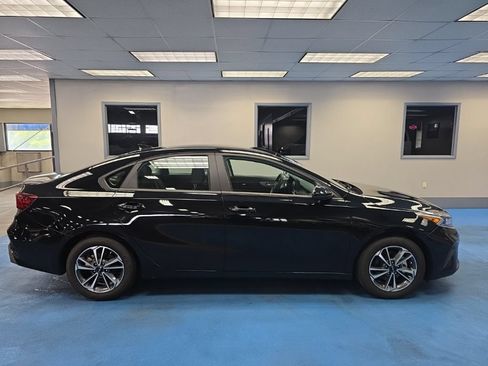 Used 2024 Kia Forte LXS FWD image 2