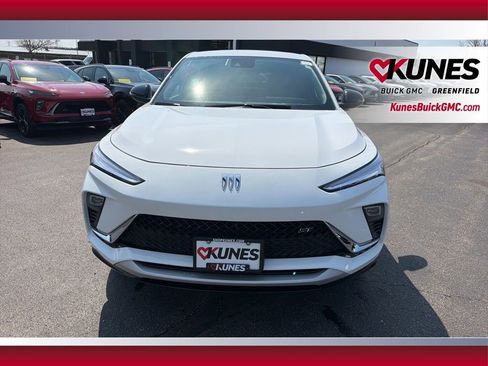 New 2026 Buick Envista Sport Touring image 11