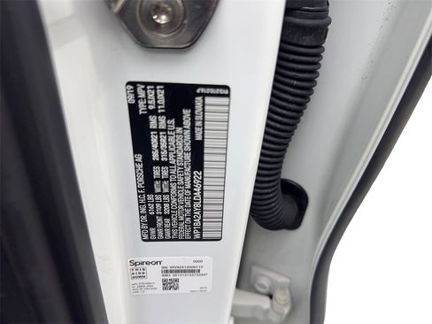 Used 2020 Porsche Cayenne w/ Premium Package image 88