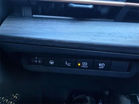 Used 2024 Nissan Ariya FWD image 31