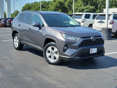 Certified 2021 Toyota RAV4 XLE FWD image 32