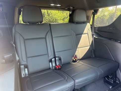 Used 2025 GMC Yukon Denali w/ Denali Reserve Package AWD/4WD image 47