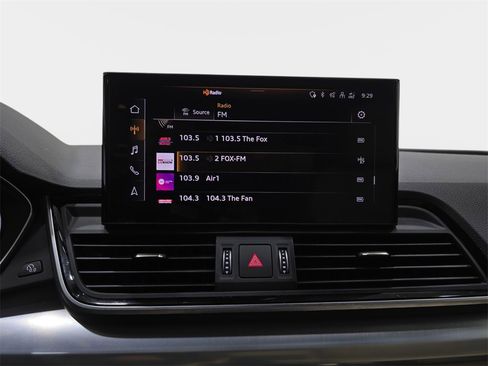 Certified 2025 Audi Q5 2.0T Premium w/ Convenience Plus Package image 21