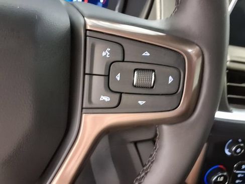 Used 2024 Chevrolet Tahoe High Country AWD/4WD image 11