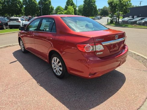 Used 2013 Toyota Corolla LE FWD image 3