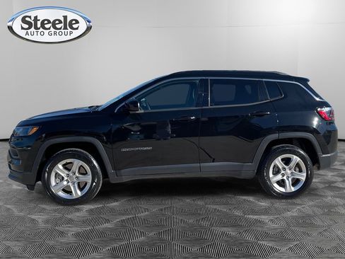 Used 2023 Jeep Compass Latitude w/ Convenience Group image 2