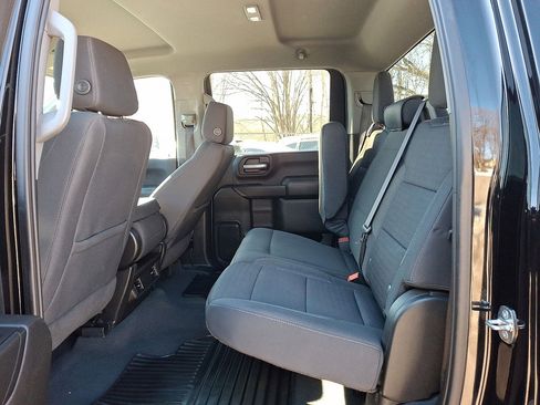 Used 2024 Chevrolet Silverado 2500 Custom w/ Custom Value Package image 18