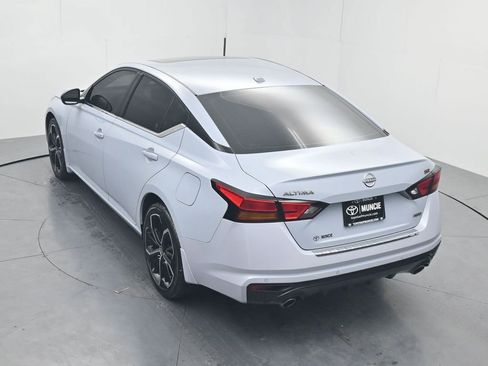 Used 2023 Nissan Altima 2.5 SR w/ SR Premium Package image 59