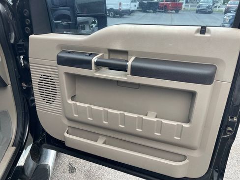 Used 2010 Ford F250 XL AWD/4WD image 30