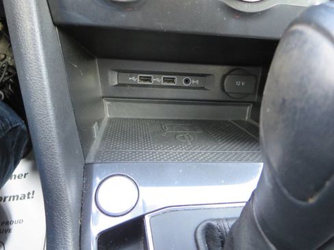 Used 2020 Volkswagen Tiguan SE w/ Panoramic Sunroof Package image 30