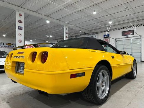 Used 1996 Chevrolet Corvette Convertible RWD image 4
