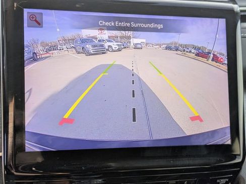 Used 2022 Jeep Grand Cherokee Limited image 16